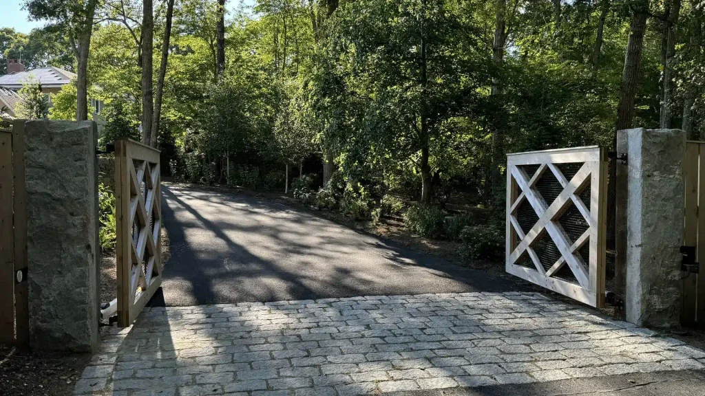Gallery 20 Fence Crafter, LLC